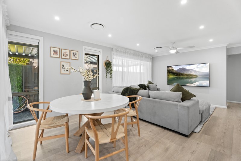 Photo - 16 Lakeview Drive, Cranebrook NSW 2749 - Image 3