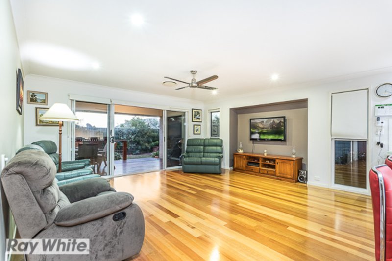 Photo - 16 Lakeview Terrace, Murrumba Downs QLD 4503 - Image 4