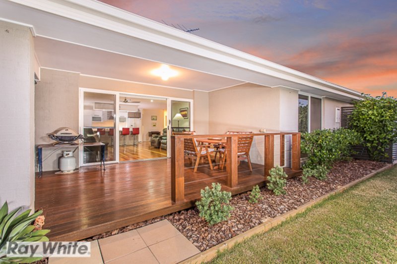 Photo - 16 Lakeview Terrace, Murrumba Downs QLD 4503 - Image 23