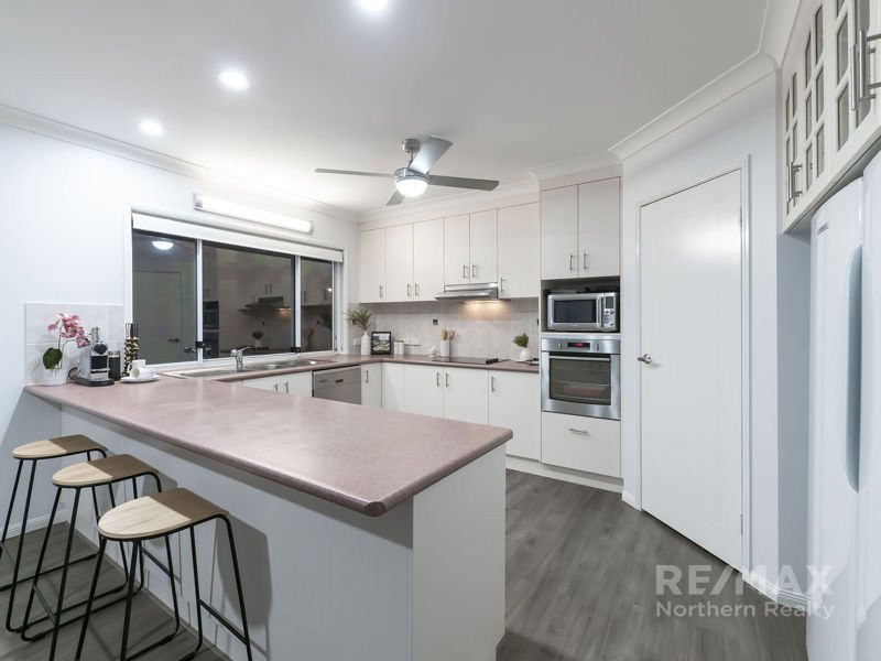 Photo - 16 Lambertia Court, Albany Creek QLD 4035 - Image 11