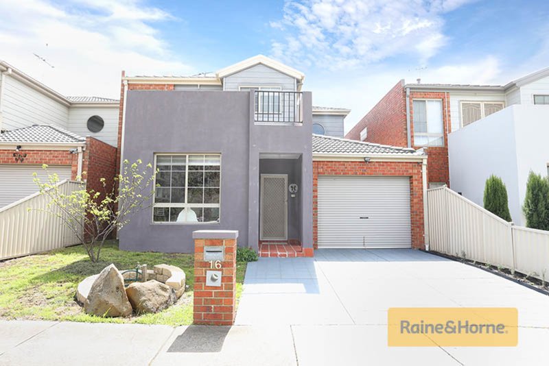 16 Lambie Way, Roxburgh Park VIC 3064