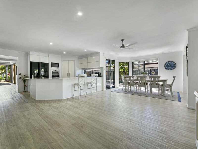 Photo - 16 Lanai Drive, Burleigh Waters QLD 4220 - Image 5