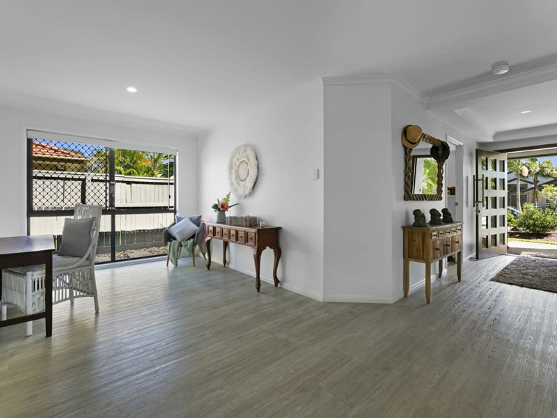 Photo - 16 Lanai Drive, Burleigh Waters QLD 4220 - Image 7