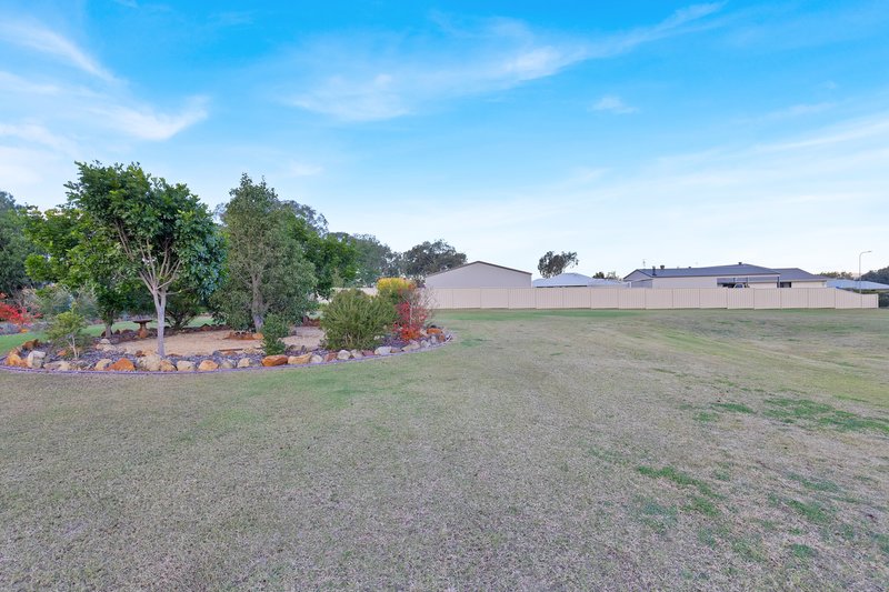 Photo - 16 Langton Crescent, Oakey QLD 4401 - Image 16