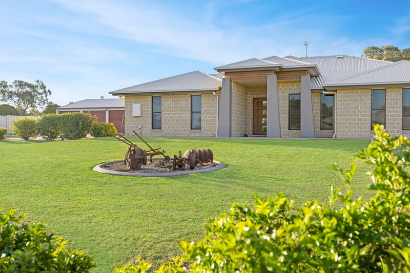 Photo - 16 Langton Crescent, Oakey QLD 4401 - Image 17