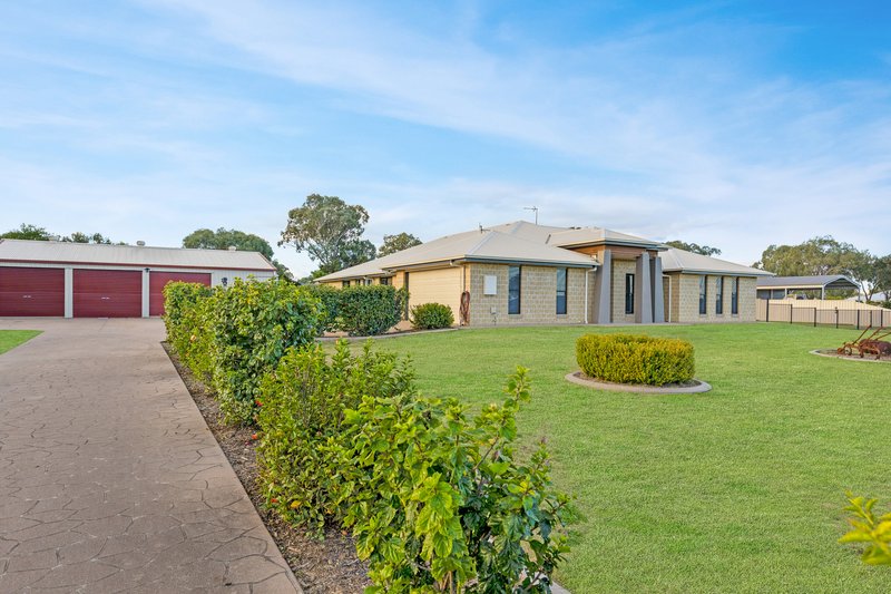 Photo - 16 Langton Crescent, Oakey QLD 4401 - Image 18