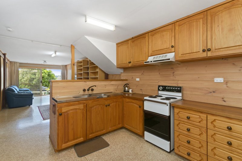 Photo - 16 Larentia Street, Currumbin Waters QLD 4223 - Image 6