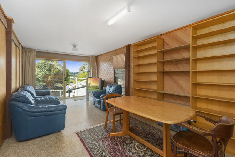 Photo - 16 Larentia Street, Currumbin Waters QLD 4223 - Image 8