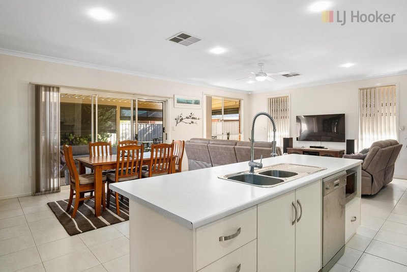 Photo - 16 Larkdale Avenue, Marion SA 5043 - Image 2