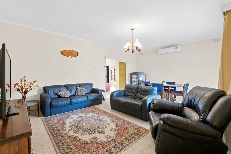 Photo - 16 Larnook Crescent, Aspendale VIC 3195 - Image 4