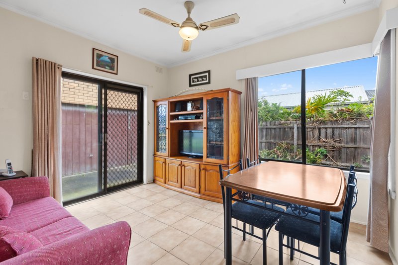 Photo - 16 Larnook Crescent, Aspendale VIC 3195 - Image 6