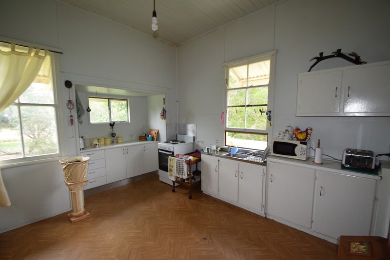 Photo - 16 Latters Lane, Esk QLD 4312 - Image 3