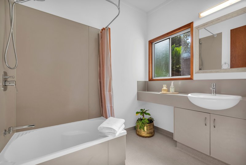 Photo - 16 Lauren Drive, Buderim QLD 4556 - Image 8