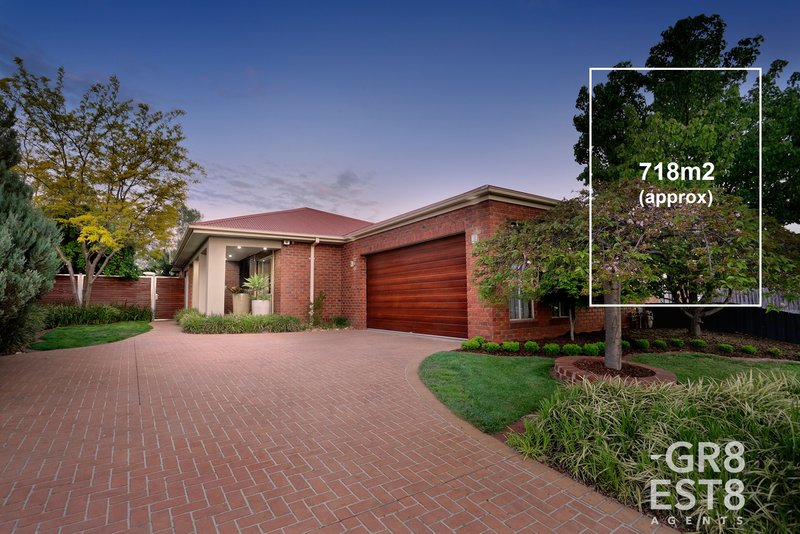 Photo - 16 Lawless Drive, Cranbourne North VIC 3977 - Image 2