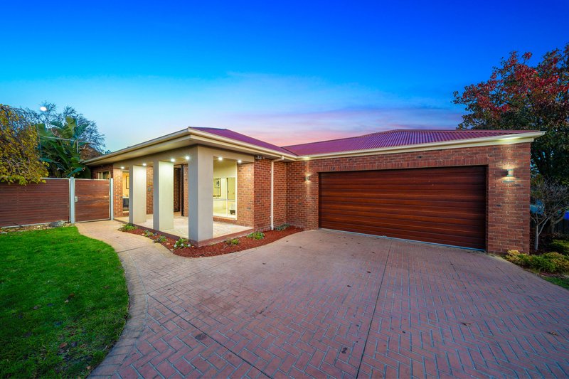 Photo - 16 Lawless Drive, Cranbourne North VIC 3977 - Image 3