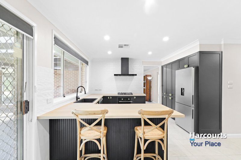 Photo - 16 Lawton Place, Oakhurst NSW 2761 - Image 9