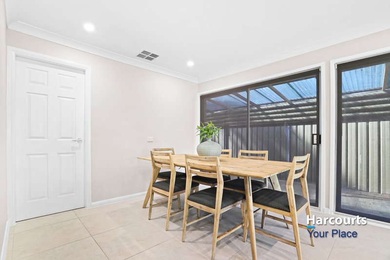 Photo - 16 Lawton Place, Oakhurst NSW 2761 - Image 14