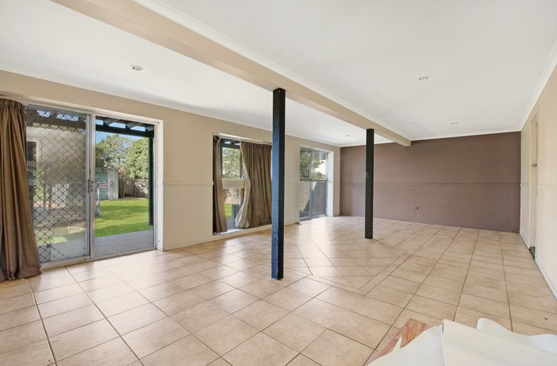 Photo - 16 Leandi Drive, Deception Bay QLD 4508 - Image 3