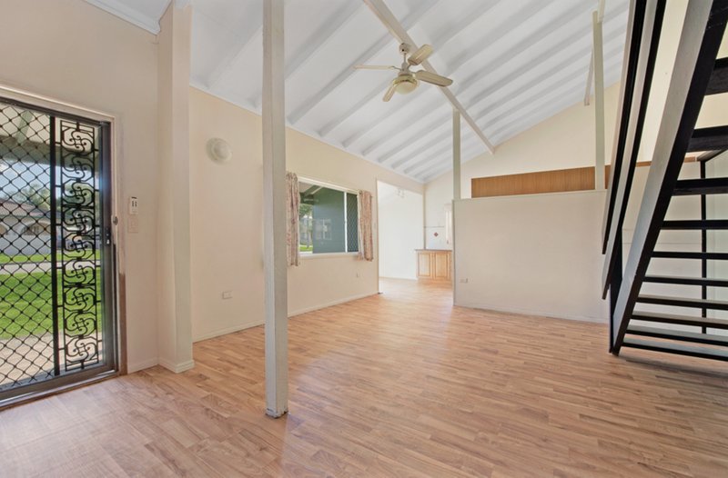 Photo - 16 Leandi Drive, Deception Bay QLD 4508 - Image 4