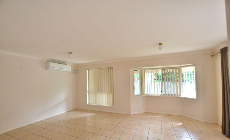 Photo - 16 Leichhardt Street, Woodford QLD 4514 - Image 2