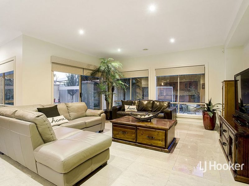 Photo - 16 Lennon Boulevard, Point Cook VIC 3030 - Image 8