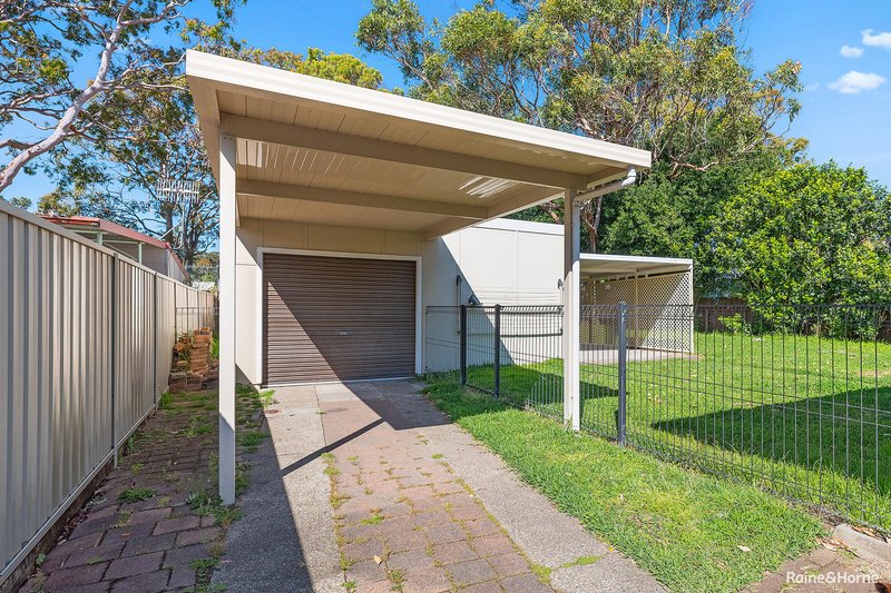 Photo - 16 Lentara Road, Belmont North NSW 2280 - Image 13