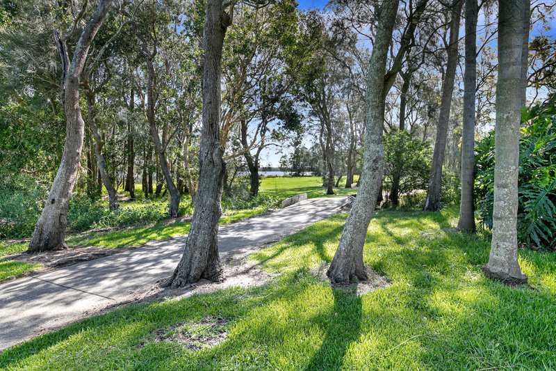 Photo - 16 Liamena Avenue, San Remo NSW 2262 - Image 11