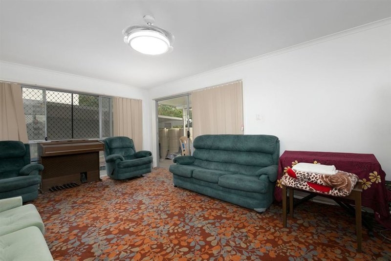 Photo - 1/6 Lillian Street, Redbank Plains QLD 4301 - Image 3