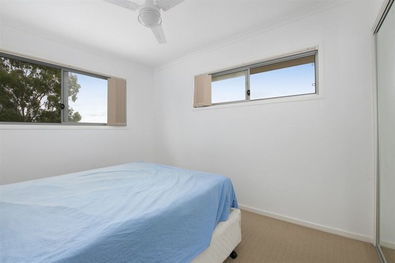 Photo - 1/6 Lillian Street, Redbank Plains QLD 4301 - Image 5