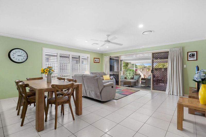 Photo - 16 Lilly Crescent, Kallangur QLD 4503 - Image 3