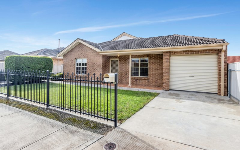 Photo - 1/6 Lily Avenue, Seaton SA 5023 - Image 2