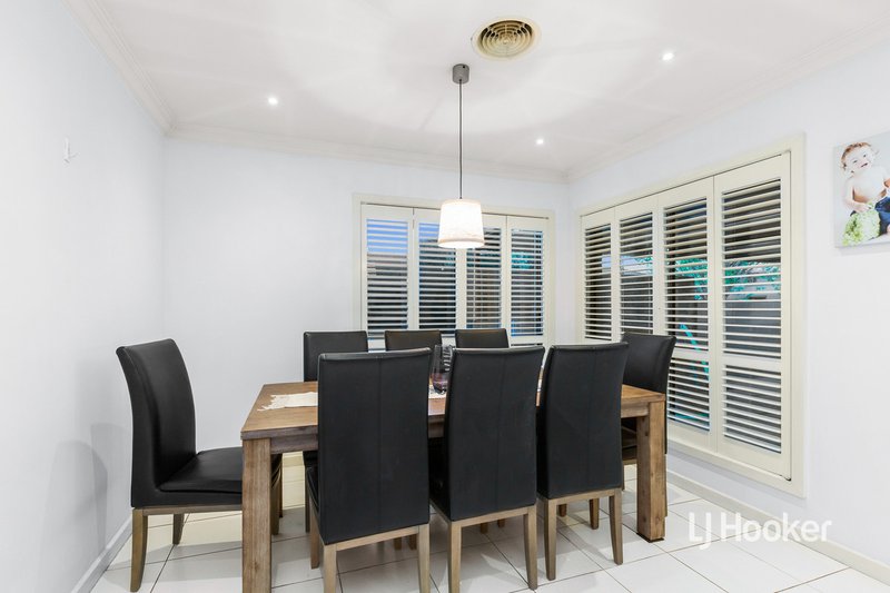 Photo - 16 Lincolnheath Boulevard, Point Cook VIC 3030 - Image 10