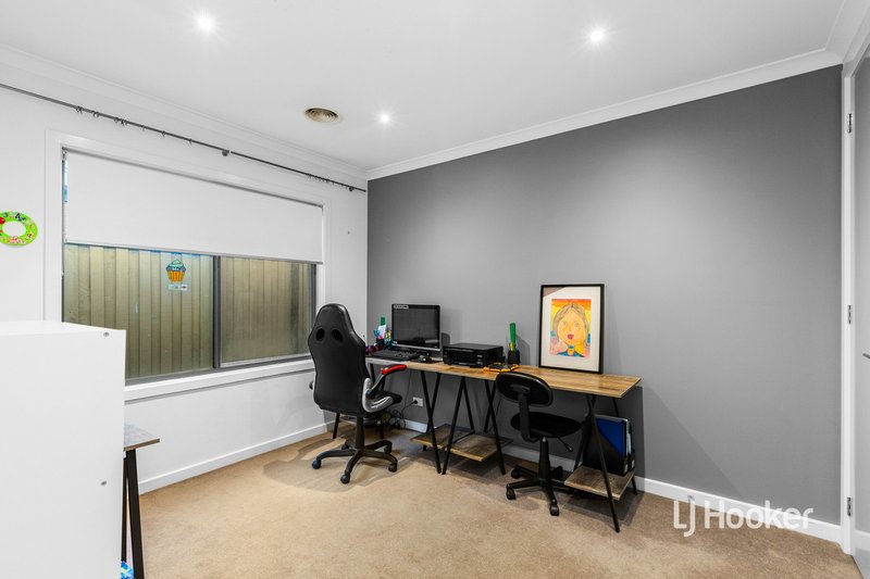 Photo - 16 Lincolnheath Boulevard, Point Cook VIC 3030 - Image 14