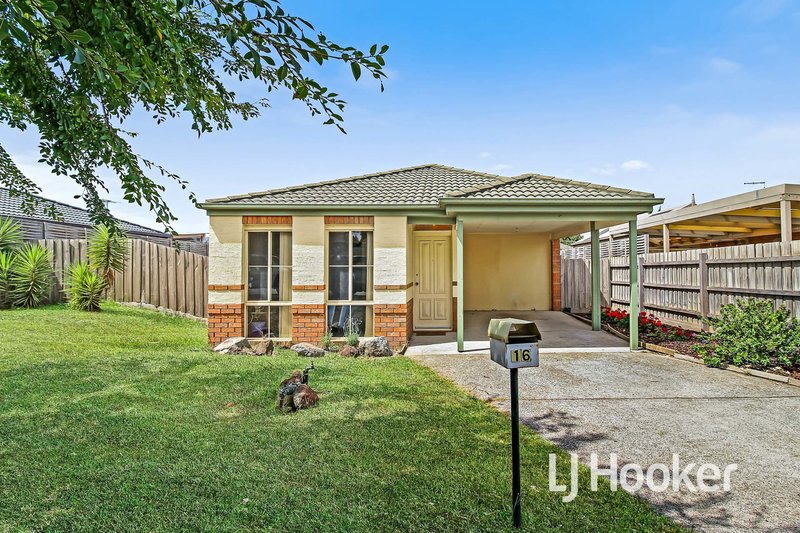 16 Linmac Crescent, Hampton Park VIC 3976