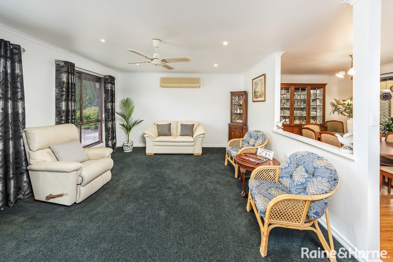 Photo - 16 Liverpool Drive, Strathalbyn SA 5255 - Image 7