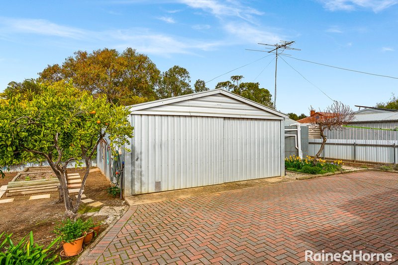 Photo - 16 Liverpool Drive, Strathalbyn SA 5255 - Image 14