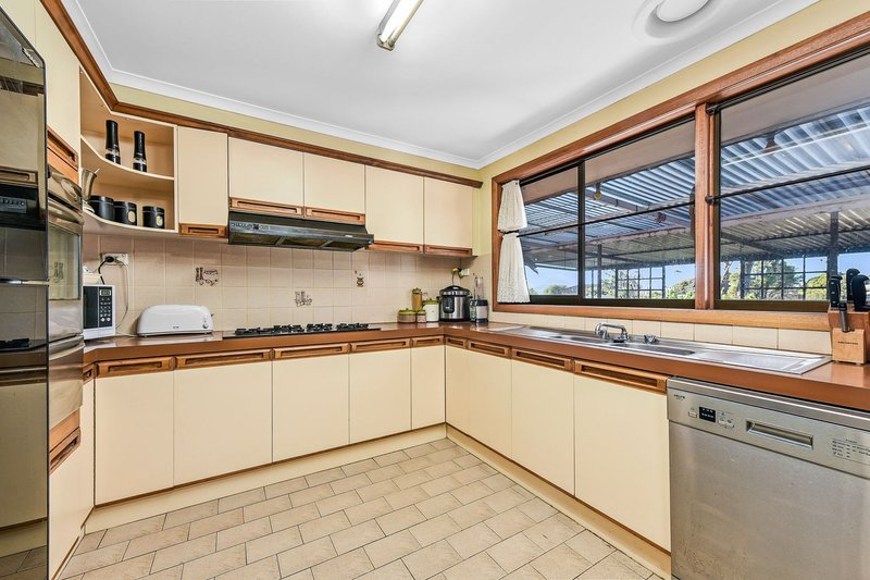 Photo - 16 Livonia Place, Dandenong North VIC 3175 - Image 5