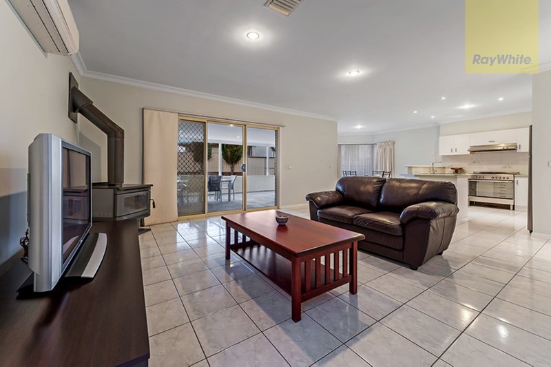 Photo - 16 Lockhart Avenue, Attwood VIC 3049 - Image 6