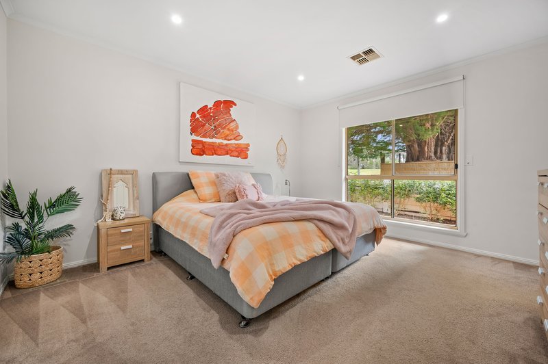 Photo - 16 Lockhart Drive, Rosebud VIC 3939 - Image 11