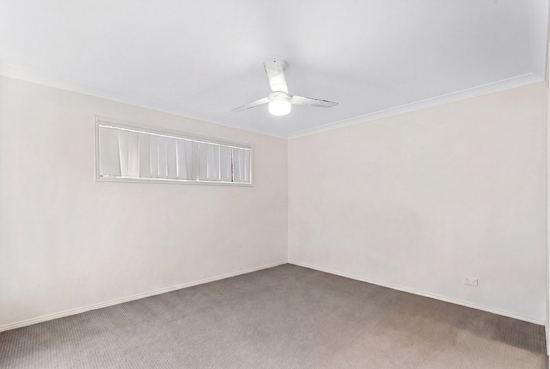 Photo - 16 Lockyer Place, Crestmead QLD 4132 - Image 8
