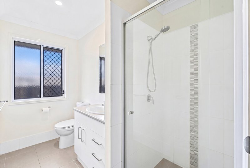 Photo - 16 Lockyer Place, Crestmead QLD 4132 - Image 12