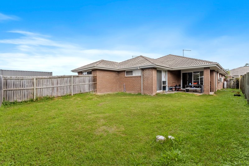 Photo - 16 Lockyer Place, Crestmead QLD 4132 - Image 15