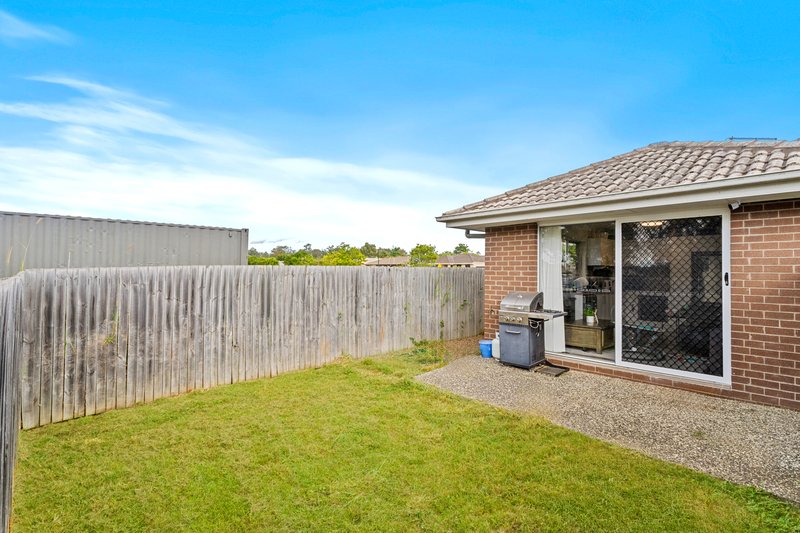 Photo - 16 Lockyer Place, Crestmead QLD 4132 - Image 16
