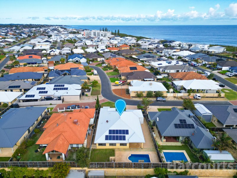 Photo - 16 Lomatia Ramble , Halls Head WA 6210 - Image 20