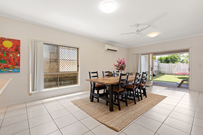 Photo - 16 Lomond Street, North Lakes QLD 4509 - Image 6