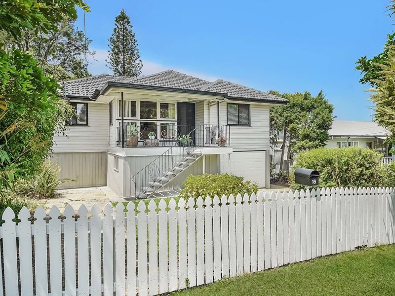 16 Loncroft Street, Brighton QLD 4017