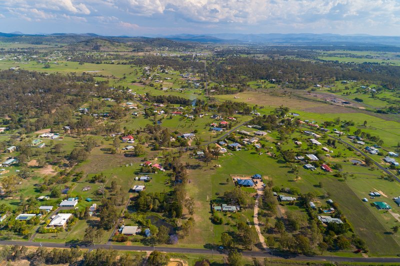 Photo - 16 Lorikeet Road, Regency Downs QLD 4341 - Image 10