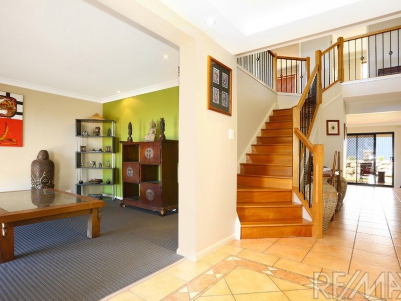 Photo - 16 Lorne Crt , Merrimac QLD 4226 - Image 2