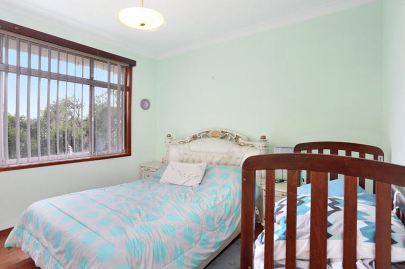 Photo - 16 Lough Avenue, Guildford NSW 2161 - Image 6