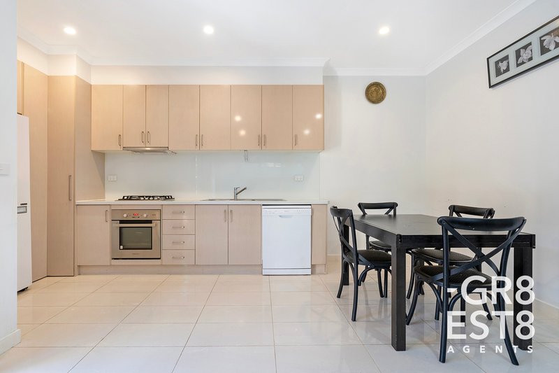 Photo - 16 Louis Avenue, Dandenong VIC 3175 - Image 6